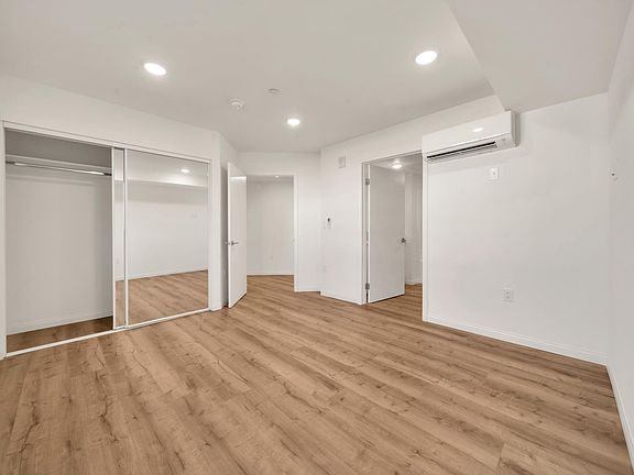 5th image of 11514 Cumpston St #503