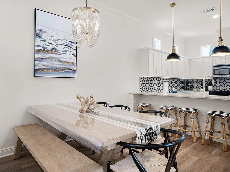 Seat 7 dining table