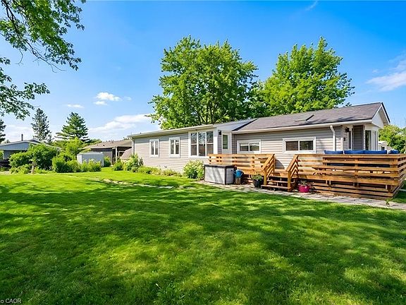 3rd image of 28 Macpherson Cres