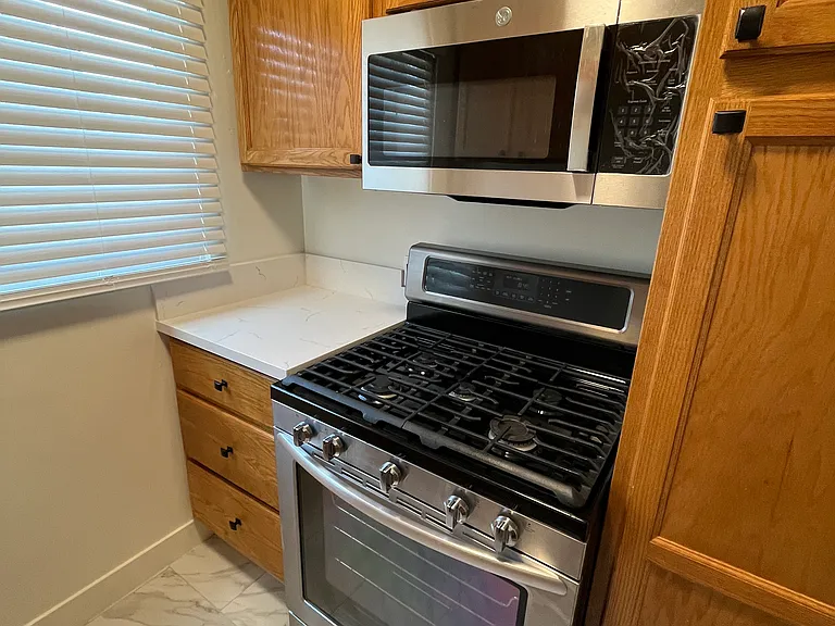 2307 Kenmere Ave — Photo 9