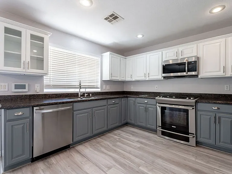 1109 Devon Downs Ave — Photo 12