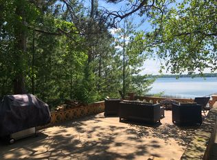 4334 Lakeview Dr, Interlochen, MI 49643