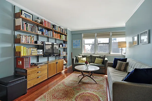 Sold by Corcoran | media 14