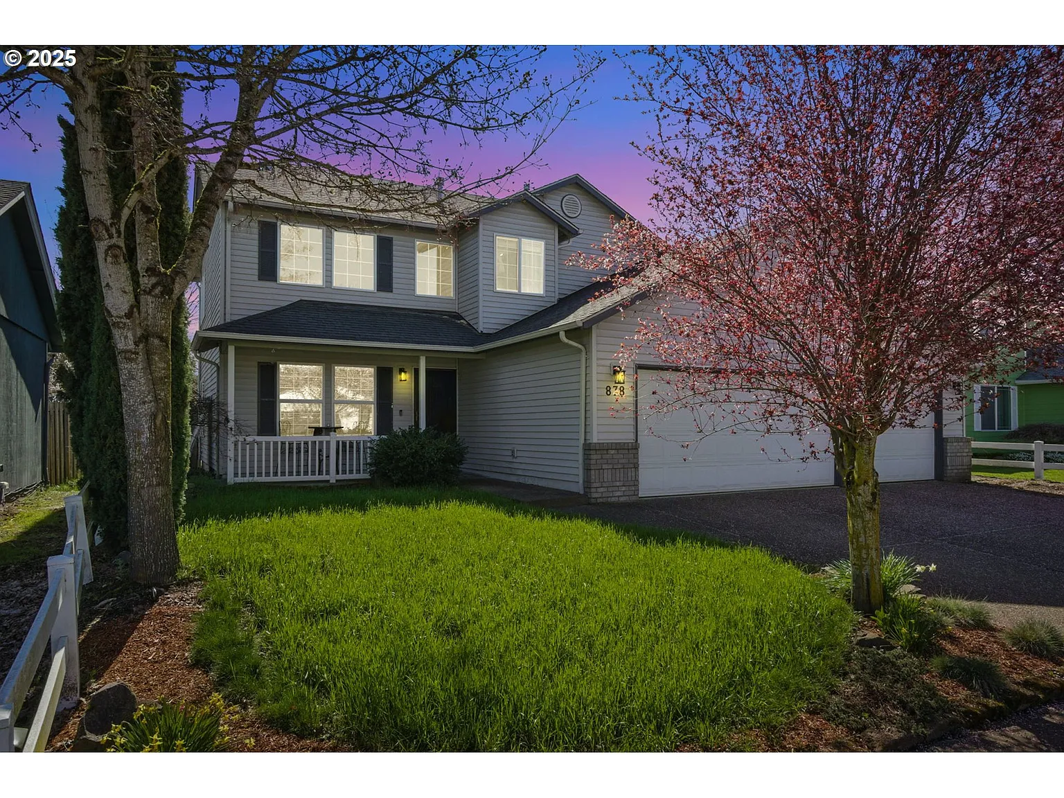 878 Meadowlawn Pl photo 1