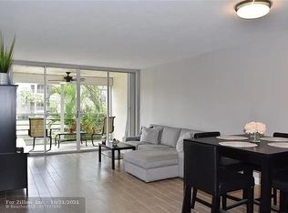 9230 Lagoon Pl APT 215, Davie, FL 33324