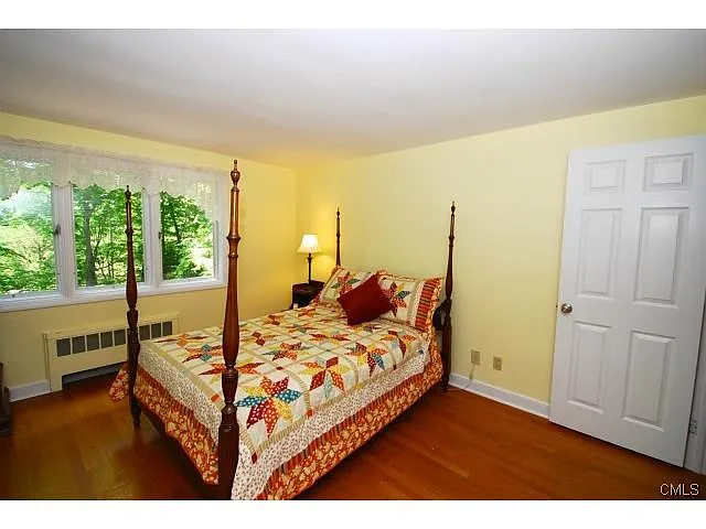 2 Ledgebrook Ct photo 1