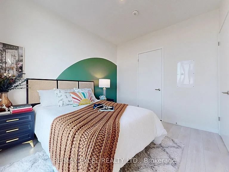 8 Beverley Glen Blvd #802 — Photo 19