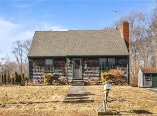 43 Watuppa Ave, Tiverton, RI 02878