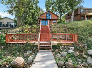 11166 Indian Beach Cir, Spicer, MN 56288