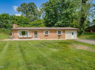 309 Knob Hill Dr, Bristol, TN 37620