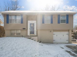 6319 Eastview Ave SW, Cedar Rapids, IA 52404