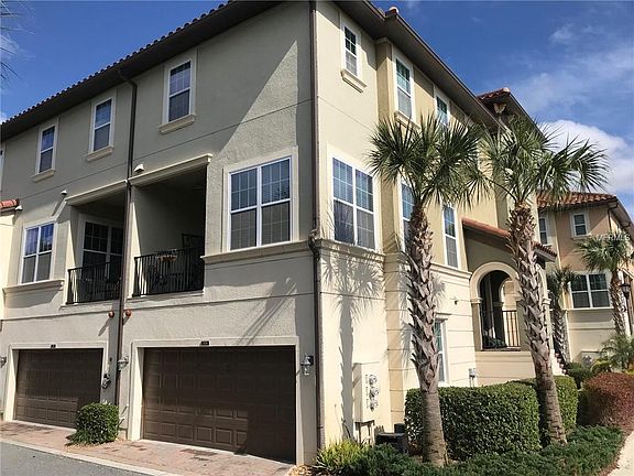 3rd image of 1036 Parma Cir