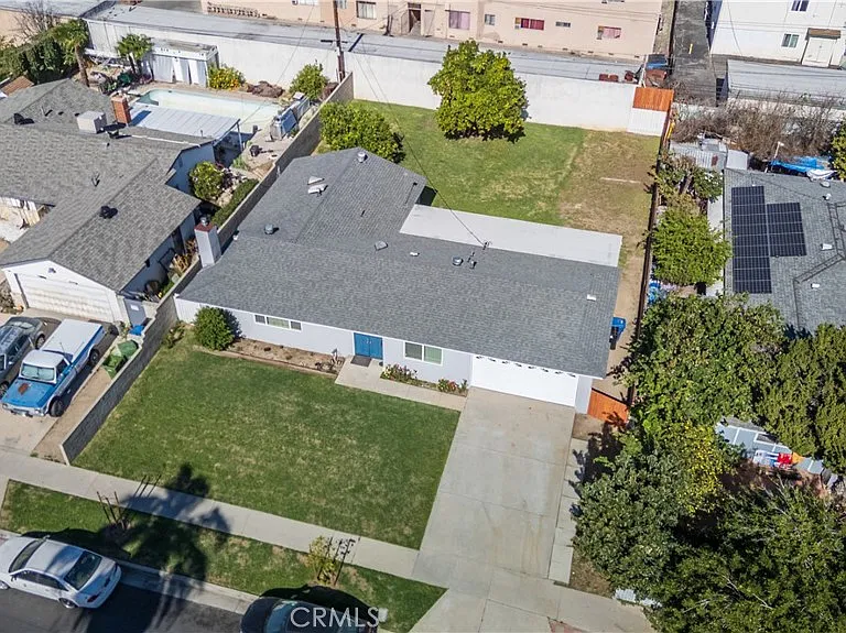 19233 Napa St — Photo 29