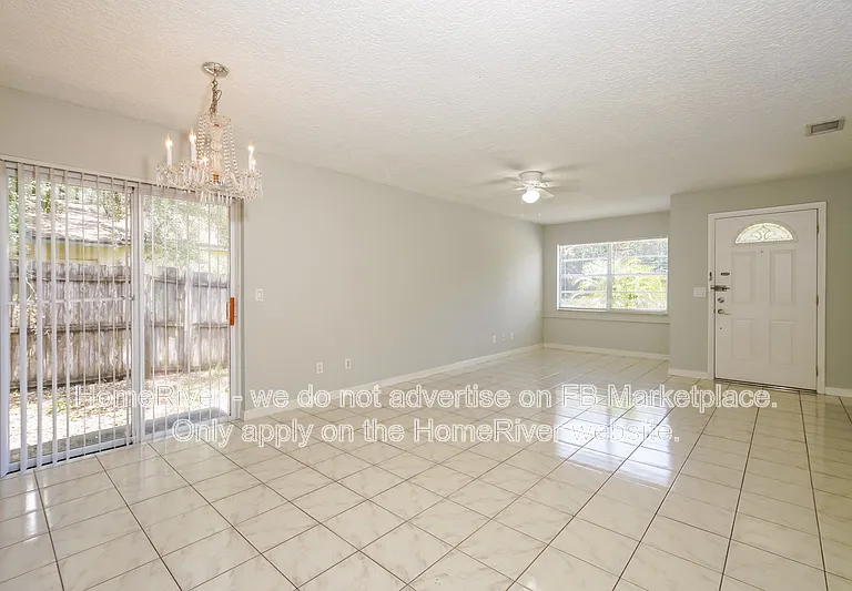 1323 Mill Creek Pl — Photo 4