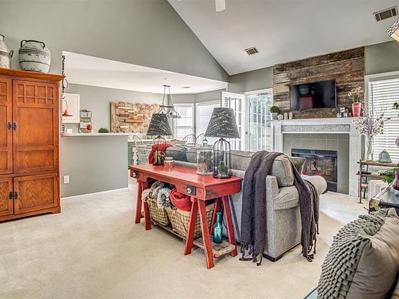 4th image of 2041 Drogheda Ln