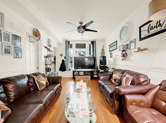 5th image of 4208 S Artesian Ave