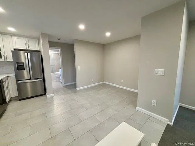 2 bed, 1.0 bath, 1200 sqft, $4,200 — Photo 3