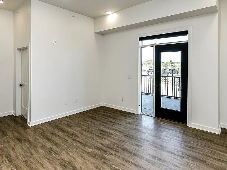 Dalmore Apartments — Photo 17