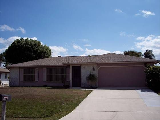 2nd image of 1202 SE Mendavia Ave