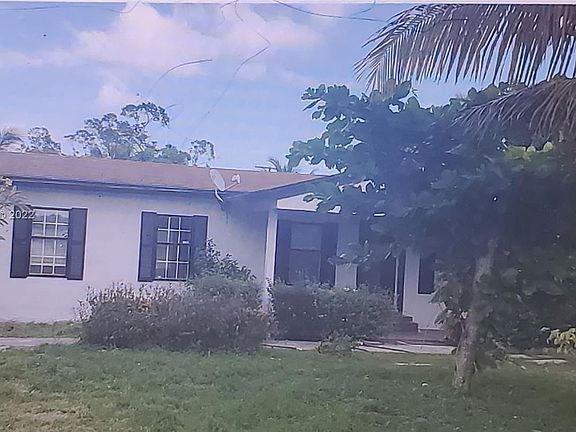 2nd image of 825 SW 6th Ave #1