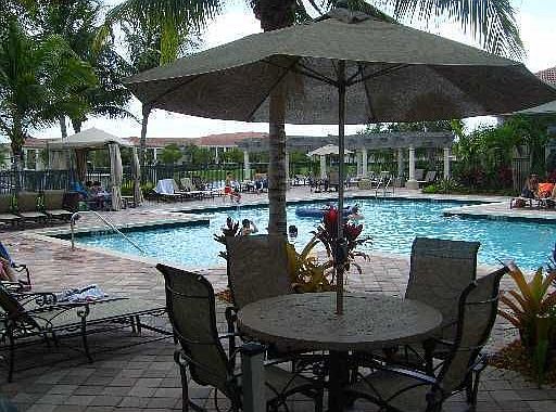 5th image of 2549 Centergate Dr APT 205