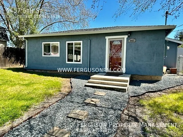 5457 5th St — Photo 3