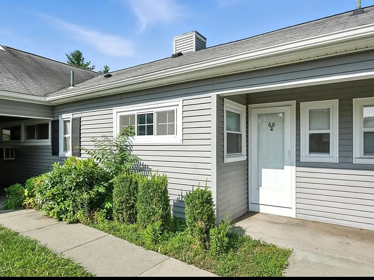 66 Applewood Dr #66 — Photo 2