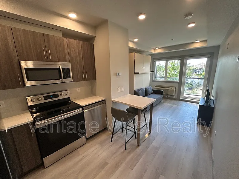 345 Dougall Rd N #209