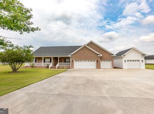 1308 Whitney Lake Rd, Blackshear, GA 31516