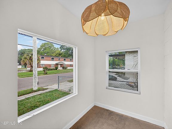 3rd image of 1741 TYLER Street