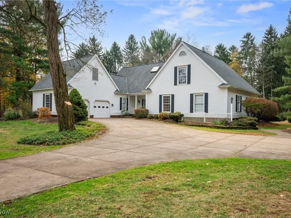 330 Atterbury Blvd, Hudson, OH 44236