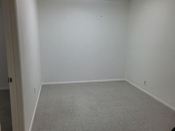 4th image of 2222 Liliha St #3