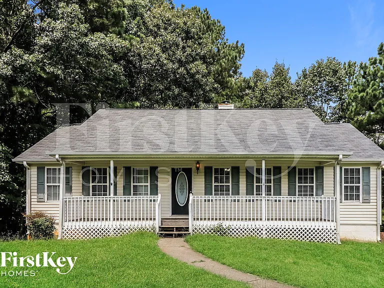 82 Broadlands Dr — Photo 1