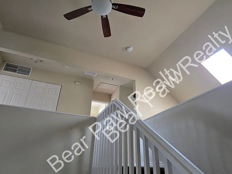 322 Hacienda Ct — Photo 7