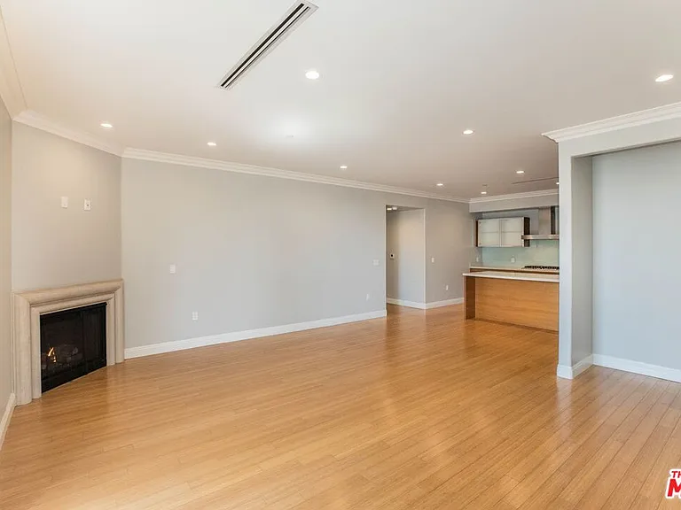 1283 Havenhurst Dr #306 — Photo 4