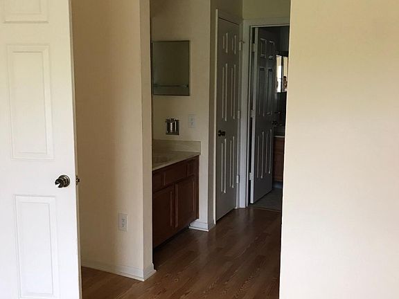3rd image of 4202 Clubside Dr