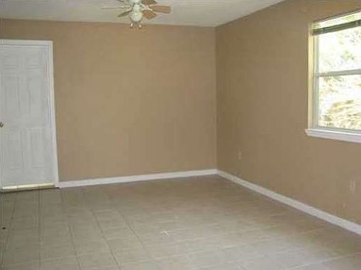 5th image of 1019 New Mexico Dr