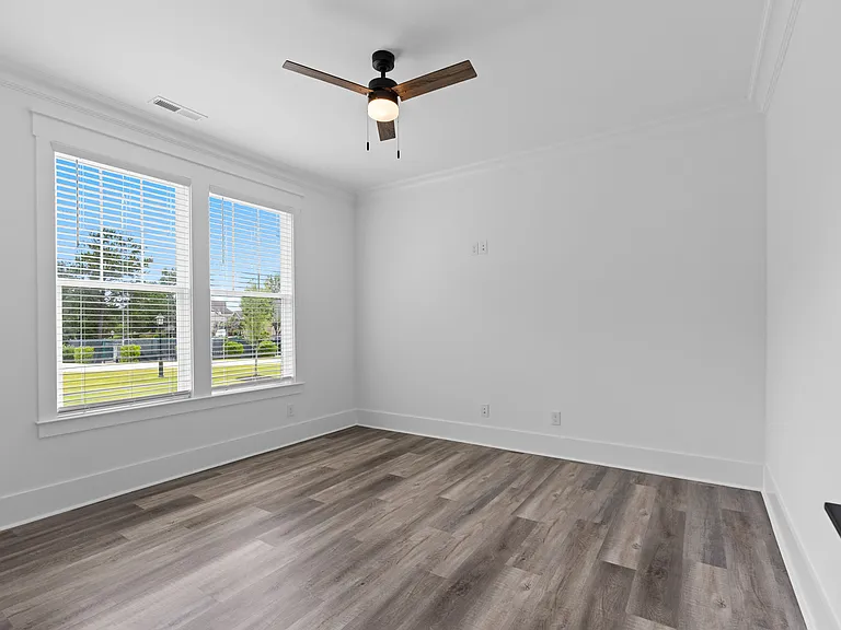 527 S Middleton Dr NW — Photo 12