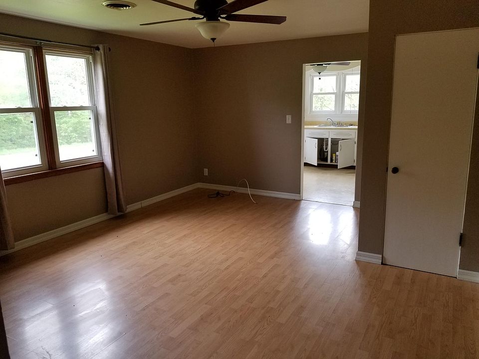 2403 Meadow Ave, East Peoria, IL 61611 Zillow