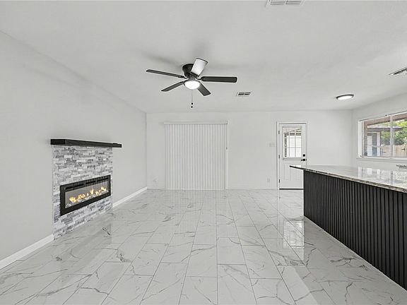 3rd image of 4329 Marie St