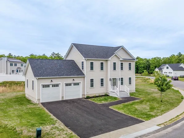 13 Nantucket Dr, Mattapoisett, MA 02739