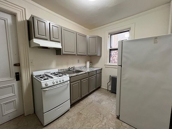 5th image of 7 Kensington Ave #2