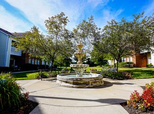 35 Rosewalk Cir #3-03-2E, Carmel, IN