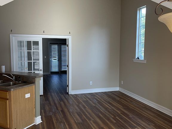 3rd image of 820 Saint Michael St Unit 1-3