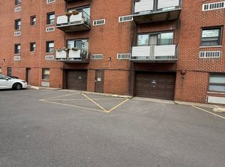 175 N Vine St APT 3A, Hazleton, PA 18201