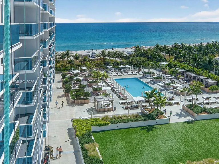 2301 Collins Ave #943 — Photo 35
