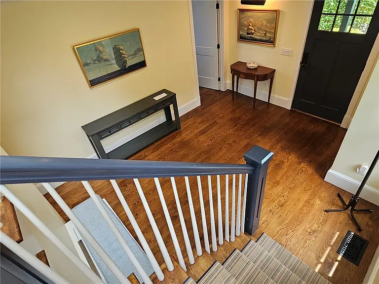 209 Coggeshall Ave — Photo 28
