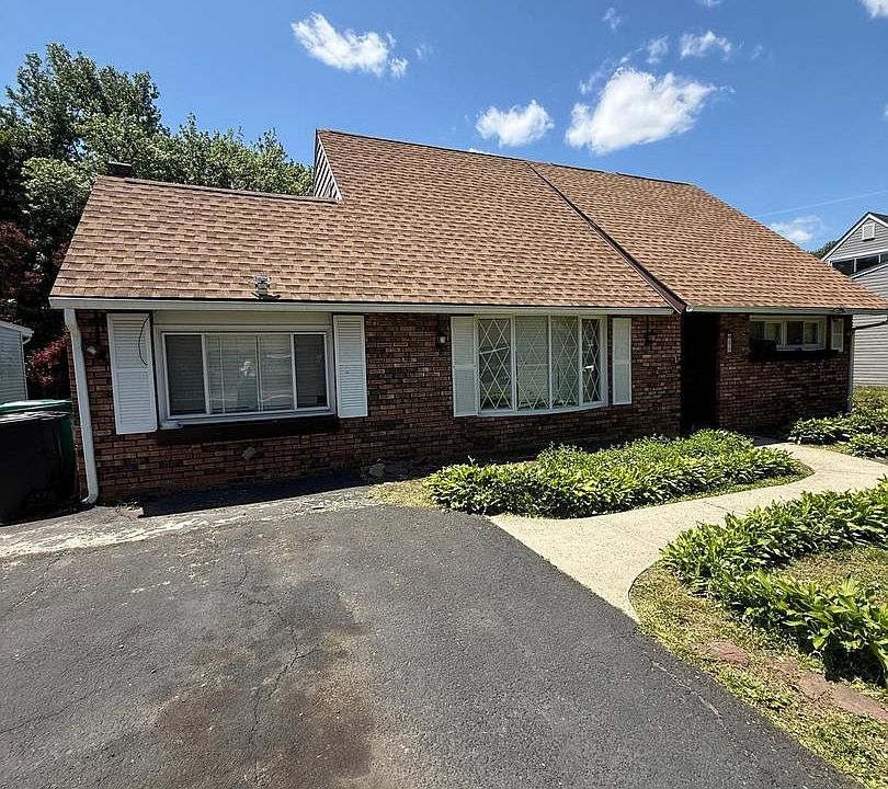 1st image of 99 Kingwood Ln