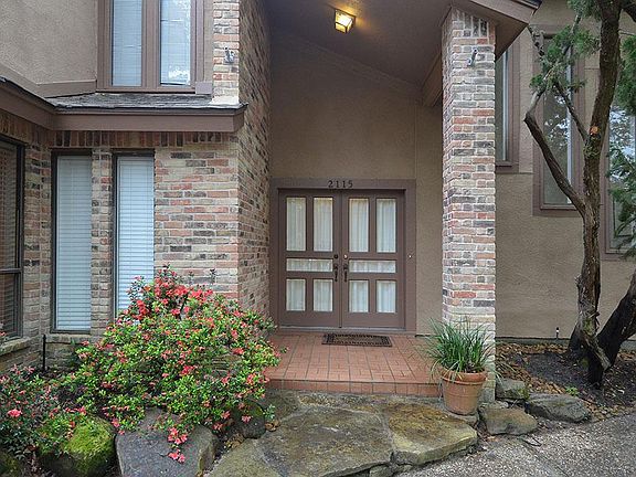 3rd image of 2115 Crystal River Dr