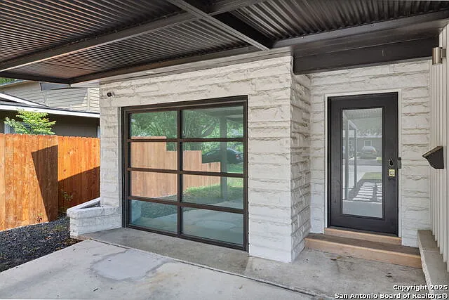 315 Ridgehaven Pl — Photo 3